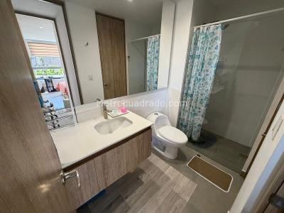 Apartaestudio en venta en San Nicolas, Rionegro, 58 m² · foto 7 de 9