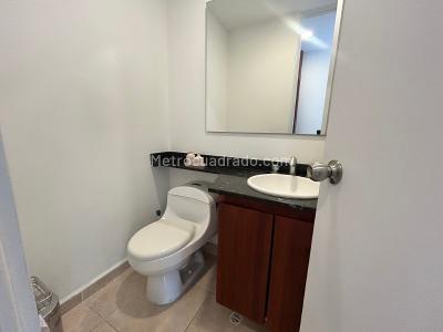 Apartamento de 2 alcobas en arriendo en Alejandria, Medellín, 115 m² · foto 8 de 14