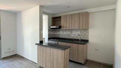 Apartamento de 3 alcobas en venta en Niquia, Bello, 50 m² · foto 4 de 12