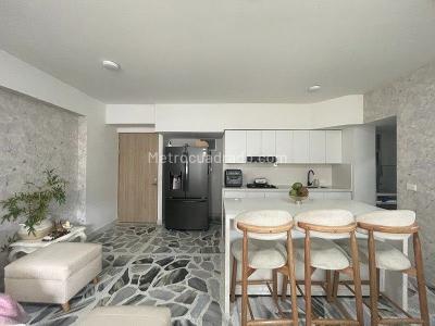 Apartamento de 3 alcobas en venta en Calasanz La America, Medellín, 92 m² · foto 3 de 8