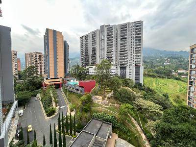 Apartamento en arriendo en Loma De Las Brujas, Envigado · foto 10 de 13