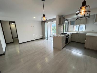 Apartamento en arriendo en Loma De Las Brujas, Envigado · foto 11 de 13
