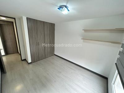 Apartamento en arriendo en Loma De Las Brujas, Envigado · foto 3 de 13