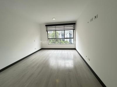 Apartamento en arriendo en Loma De Las Brujas, Envigado · foto 4 de 13