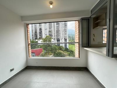 Apartamento en arriendo en Loma De Las Brujas, Envigado · foto 9 de 13