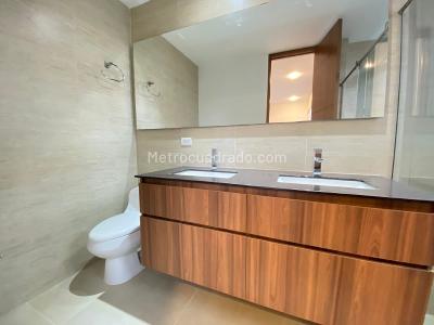 Apartamento en arriendo en El Tesoro, Medellín · foto 13 de 15