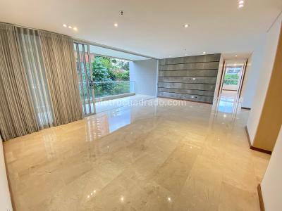 Apartamento en arriendo en El Tesoro, Medellín · foto 2 de 15