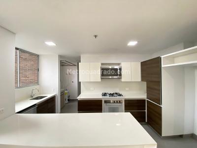Apartamento en arriendo en El Tesoro, Medellín · foto 6 de 15