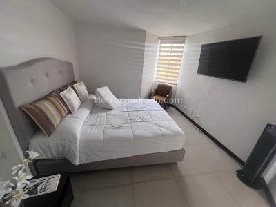 Apartamento de 3 alcobas en arriendo en Castropol, Medellín, 88 m² · foto 4 de 8