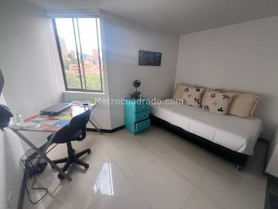 Apartamento de 3 alcobas en arriendo en Castropol, Medellín, 88 m² · foto 6 de 8