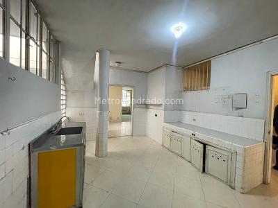 Casa en arriendo en Conquistadores, Medellín · foto 5 de 16