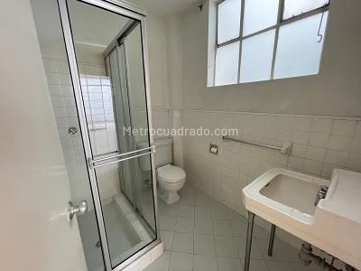 Casa en arriendo en Conquistadores, Medellín · foto 13 de 16