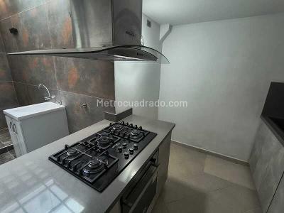 Casa de 4 alcobas en venta en Suramerica, Itagüí, 189 m² · foto 4 de 20