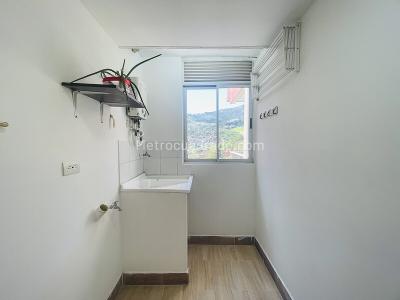 Apartamento de 2 alcobas en venta en Bello, Bello, 54 m² · foto 14 de 16