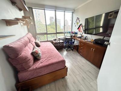 Apartamento de 3 alcobas en arriendo en El Poblado, Medellín, 107 m² · foto 4 de 7