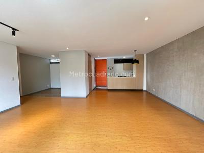 Apartamento de 2 alcobas en arriendo en Loma De Las Brujas, Envigado, 93 m² · foto 2 de 11