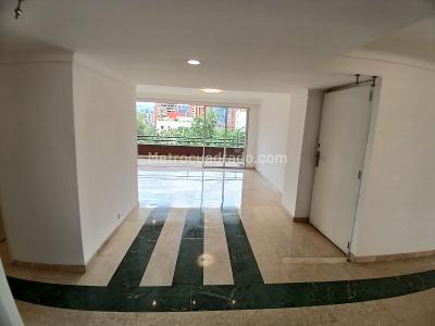 Apartamento de 3 alcobas en arriendo en El Poblado, Medellín, 150 m² · foto 2 de 20