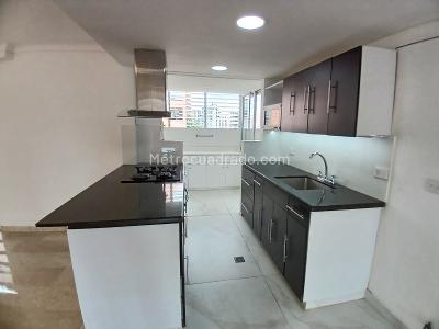 Apartamento de 3 alcobas en arriendo en El Poblado, Medellín, 150 m² · foto 7 de 20