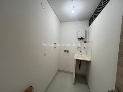 Apartamento de 2 alcobas en arriendo en Castropol, Medellín, 80 m² · foto 12 de 12