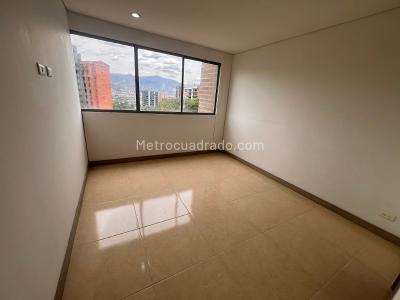 Apartamento de 2 alcobas en arriendo en Castropol, Medellín, 80 m² · foto 7 de 12
