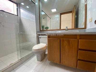 Apartamento en arriendo en Los Balsos, Medellín · foto 13 de 18