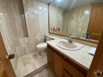 Apartamento en arriendo en Los Balsos, Medellín · foto 16 de 18