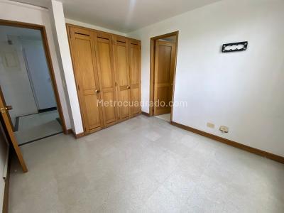 Apartamento en arriendo en Los Balsos, Medellín · foto 6 de 18