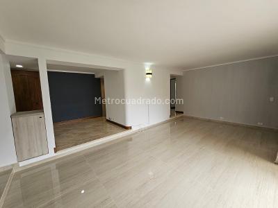 Apartamento de 3 alcobas en arriendo en El Poblado, Medellín, 155 m² · foto 2 de 16