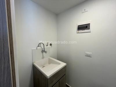 Apartamento de 3 alcobas en arriendo en El Poblado, Medellín, 72 m² · foto 11 de 12