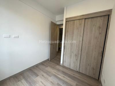 Apartamento de 3 alcobas en arriendo en El Poblado, Medellín, 72 m² · foto 4 de 12