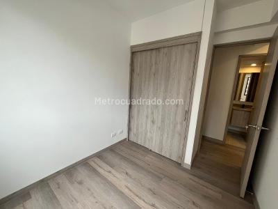 Apartamento de 3 alcobas en arriendo en El Poblado, Medellín, 72 m² · foto 5 de 12