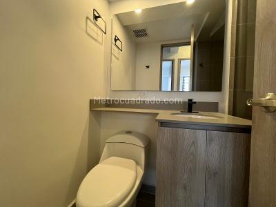 Apartamento de 3 alcobas en arriendo en El Poblado, Medellín, 72 m² · foto 9 de 12