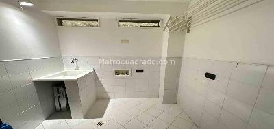 Apartaestudio en arriendo en El Tesoro, Medellín, 70 m² · foto 14 de 18