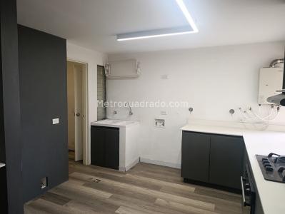 Apartamento de 3 alcobas en arriendo en Laureles, Medellín, 130 m² · foto 8 de 8