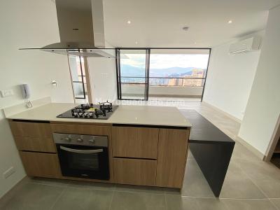 Apartamento en arriendo en El Poblado, Medellín · foto 2 de 9