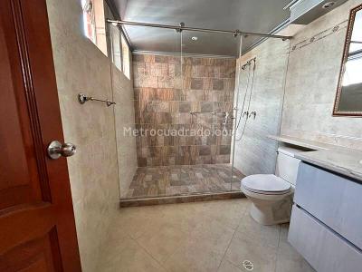 Apartamento en arriendo en Laureles, Medellín · foto 11 de 17