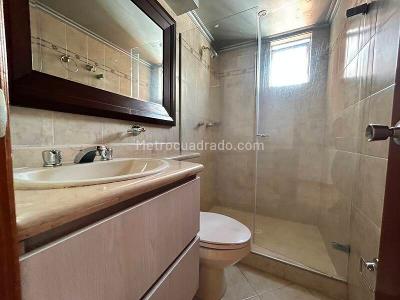 Apartamento en arriendo en Laureles, Medellín · foto 12 de 17