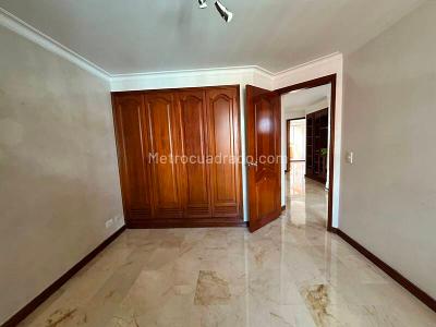 Apartamento en arriendo en Laureles, Medellín · foto 9 de 17