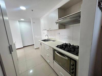 Apartamento de 3 alcobas en arriendo en Otro, Medellín, 83 m² · foto 4 de 13
