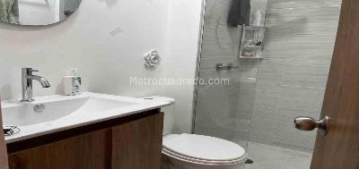 Apartamento de 3 alcobas en arriendo en Castropol, Medellín, 113 m² · foto 6 de 8