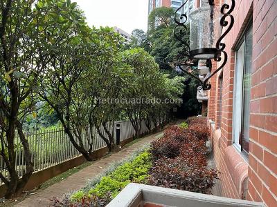 Apartamento de 3 alcobas en arriendo en Castropol, Medellín, 113 m² · foto 8 de 8