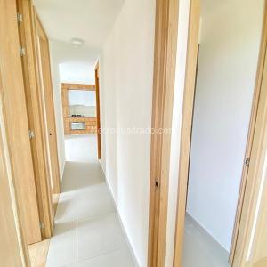 Apartamento de 3 alcobas en venta en Tranvia, Rionegro, 55 m² · foto 5 de 9