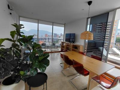 Apartamento en arriendo en El Poblado, Medellín · foto 2 de 15