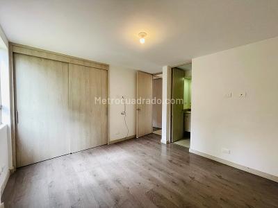 Apartamento de 3 alcobas en venta en Las Lomitas, Sabaneta, 71 m² · foto 5 de 17