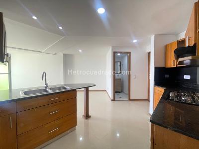 Apartamento de 3 alcobas en venta en Las Lomitas, Sabaneta, 110 m² · foto 5 de 20