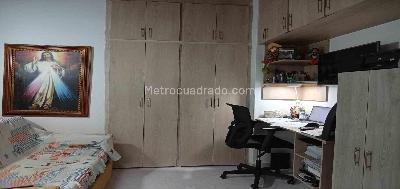 Apartamento en venta en El Poblado, Medellín · foto 6 de 10