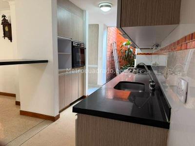 Apartamento de 4 alcobas en venta en Laureles, Medellín, 172 m² · foto 3 de 20