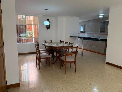 Apartamento de 4 alcobas en venta en Laureles, Medellín, 172 m² · foto 8 de 20