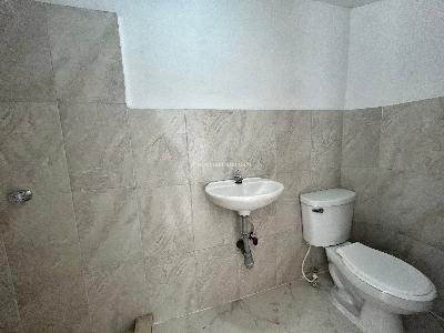 Casa de 5 alcobas en arriendo en Estadio, Medellín, 180 m² · foto 10 de 15