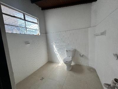 Casa de 5 alcobas en arriendo en Estadio, Medellín, 180 m² · foto 13 de 15